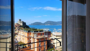 Aless Views Lerici